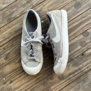 Nike mens size 7.5/womens 9 Zoom all court CK Cory Kennedy skate shoe light grey
